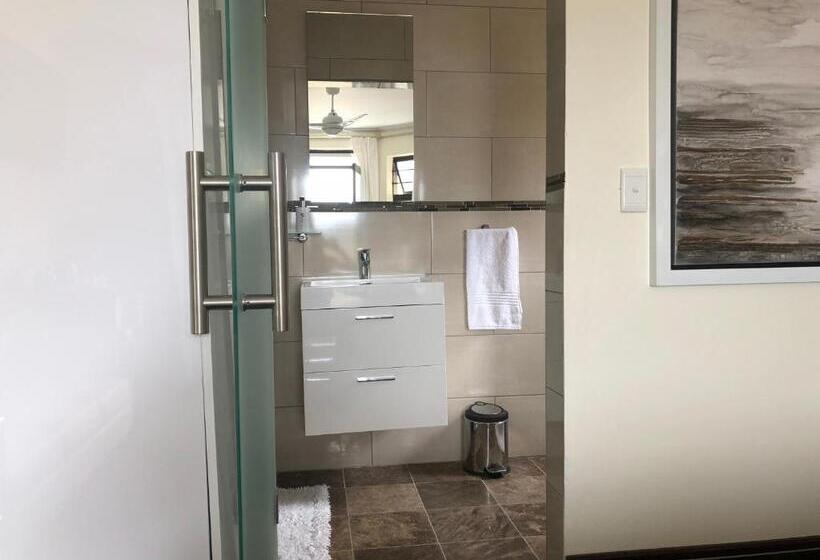 Coral Beach Bed & Breakfast