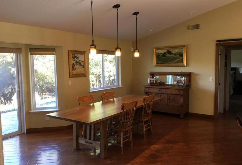 Foxtail Farm Bed & Breakfast