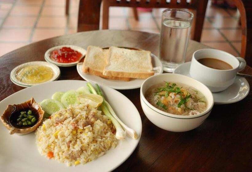هتل Baan Kiang Chan Resort