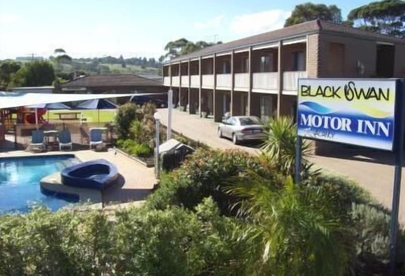 בית מלון כפרי Black Swan Motor Inn