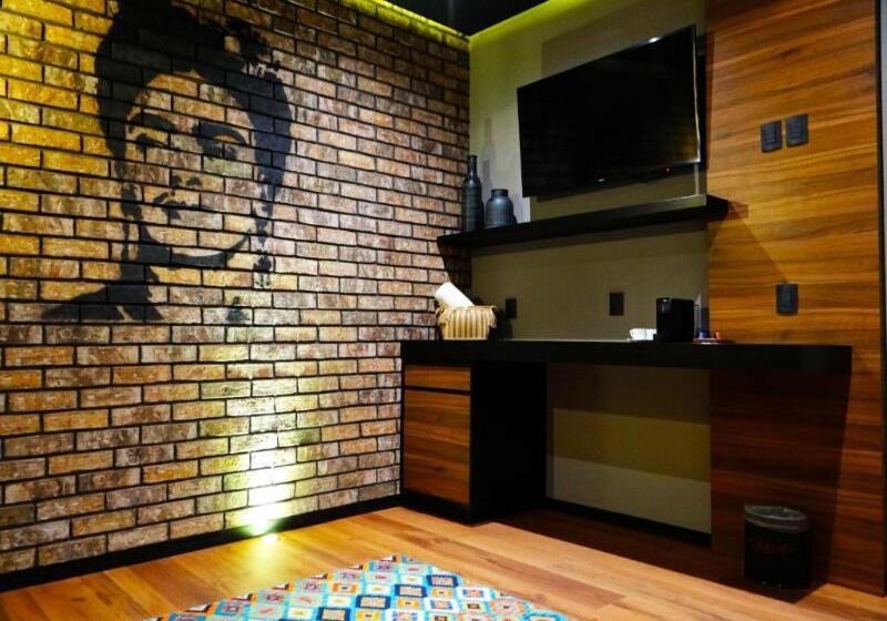 Cadillac Hotel Boutique