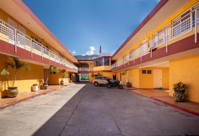 酒店 Capital O Colón, Ciudad Guzmán Jalisco