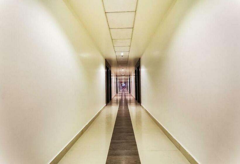 ホテル Super Collection O Civil Lines Near Old Bus Stand