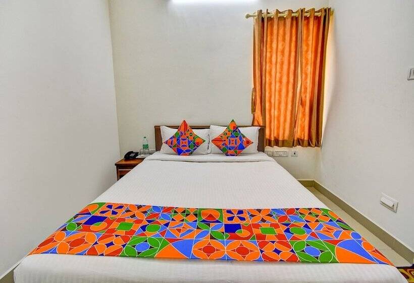 Отель Fabexpress Pas Residency   Nr Marina Beach & Mahatma Gandhi Monument