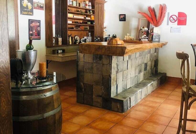 בית מלון כפרי La Estancia