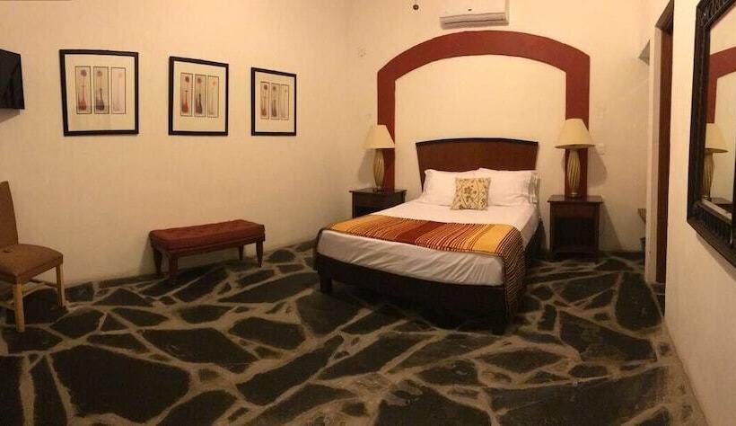 בית מלון כפרי La Estancia