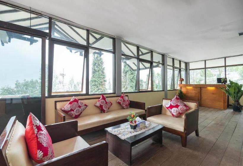 בית מלון כפרי Oyo 1852 Intan Bromo Residence