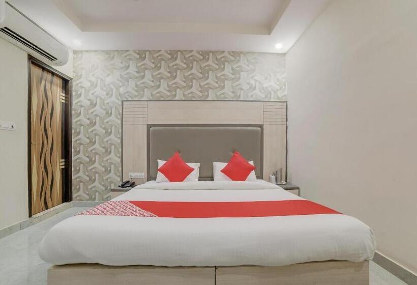 فندق Oyo 22927 Mstays