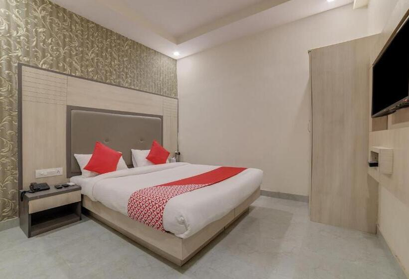 فندق Oyo 22927 Mstays