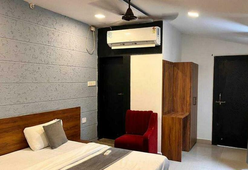 בית מלון כפרי Oyo 29168 Harshit Regency