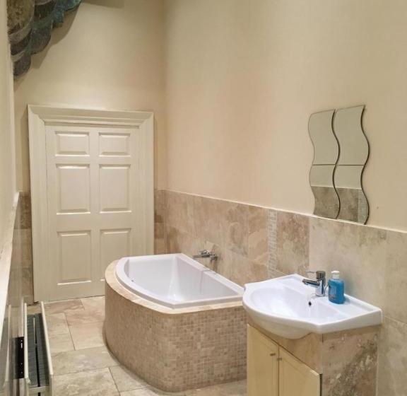 酒店 Oyo Ellison Hall