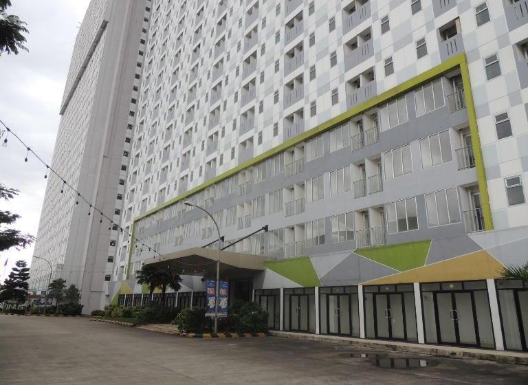 Отель Reva Room On Gunung Putri Square Apartment