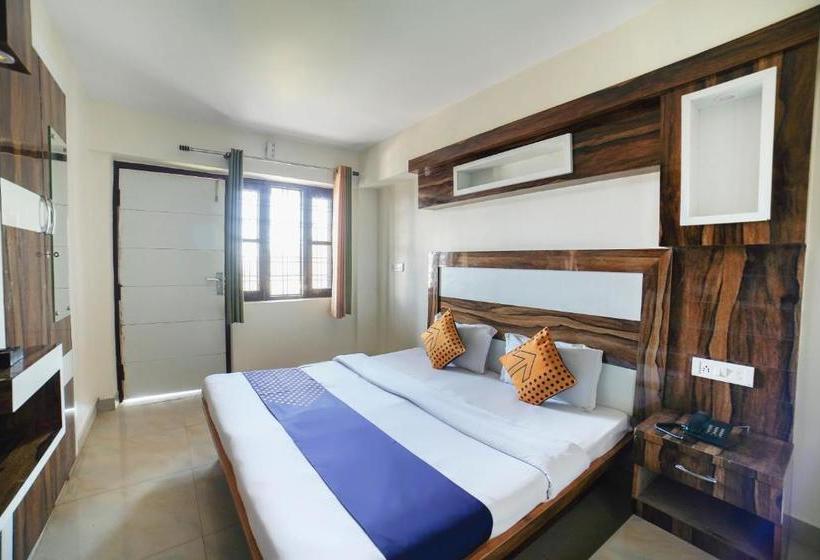 ホテル Spot On 68390 Sunrise Homestay