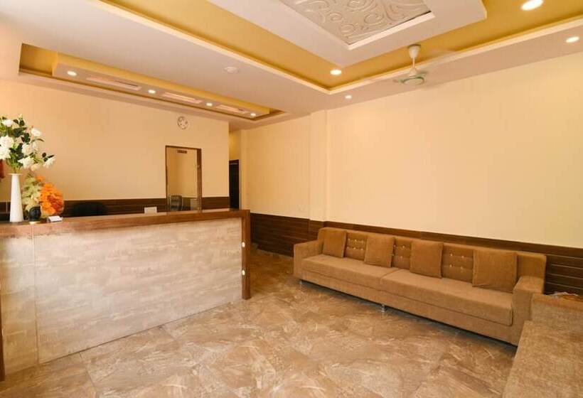 酒店 The Lily Resort