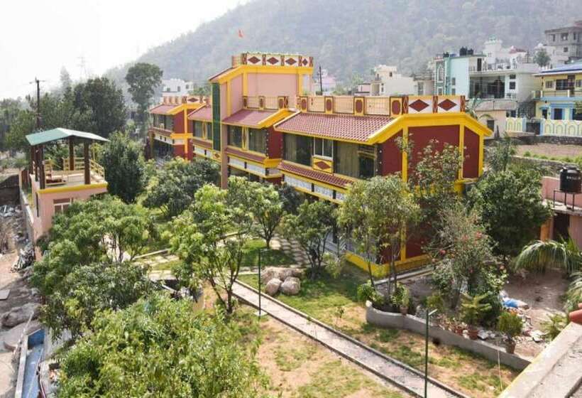 酒店 The Lily Resort