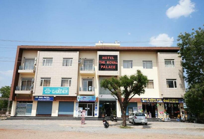 هتل The Royal Palace