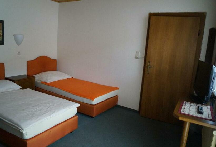 פנסיון Gasthof Zum Hirschen