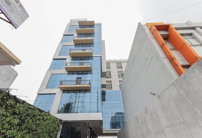 Пансион Koolkost Near Gandaria City Mall