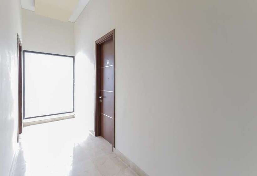 Пансион Koolkost Near Gandaria City Mall