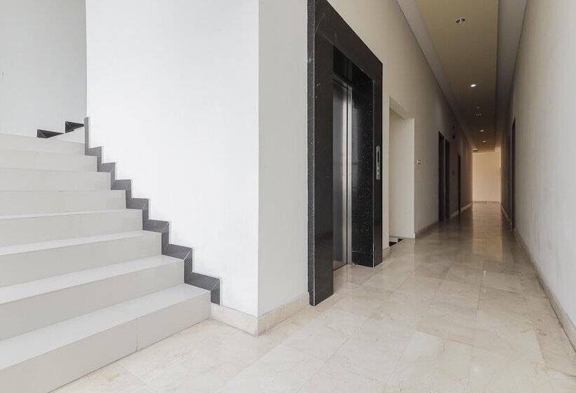 Пансион Koolkost Near Gandaria City Mall