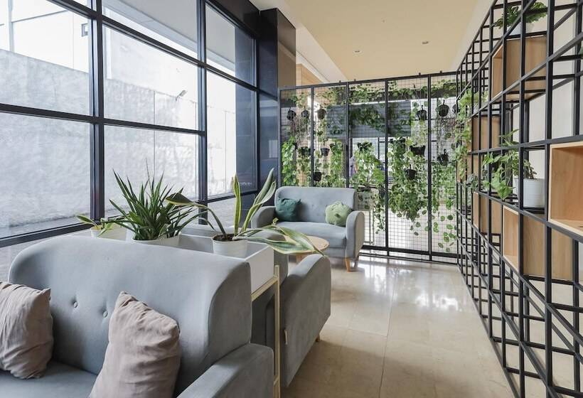 Пансион Koolkost Near Gandaria City Mall