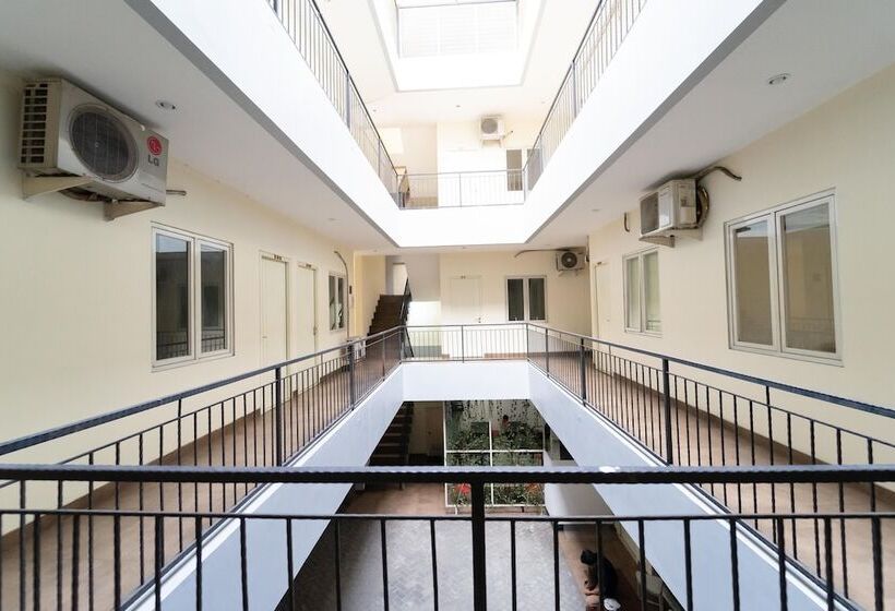 펜션 Koolkost Near Ragunan Zoo