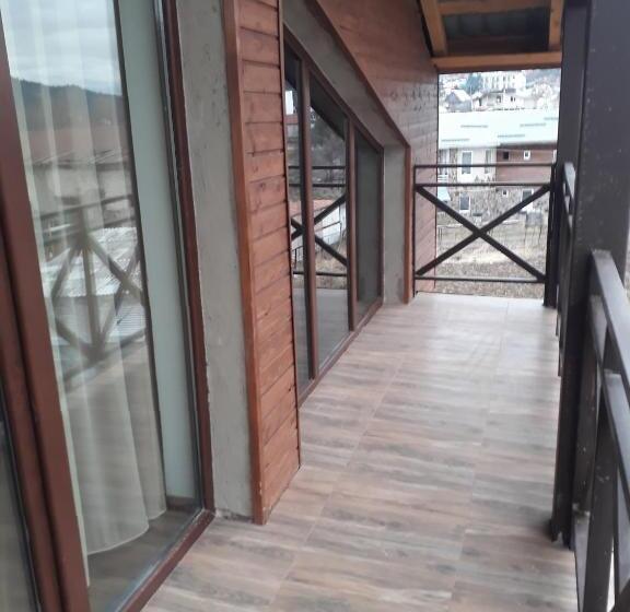 پانسیون Villa Bakuriani