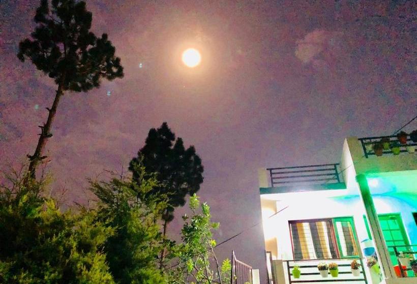 فندق صغير Ambika Cottages