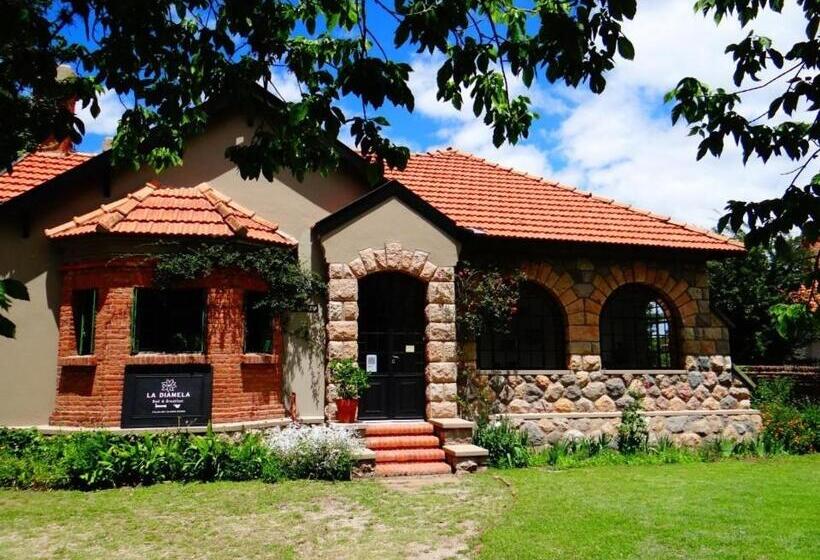 فندق صغير Posada La Diamela