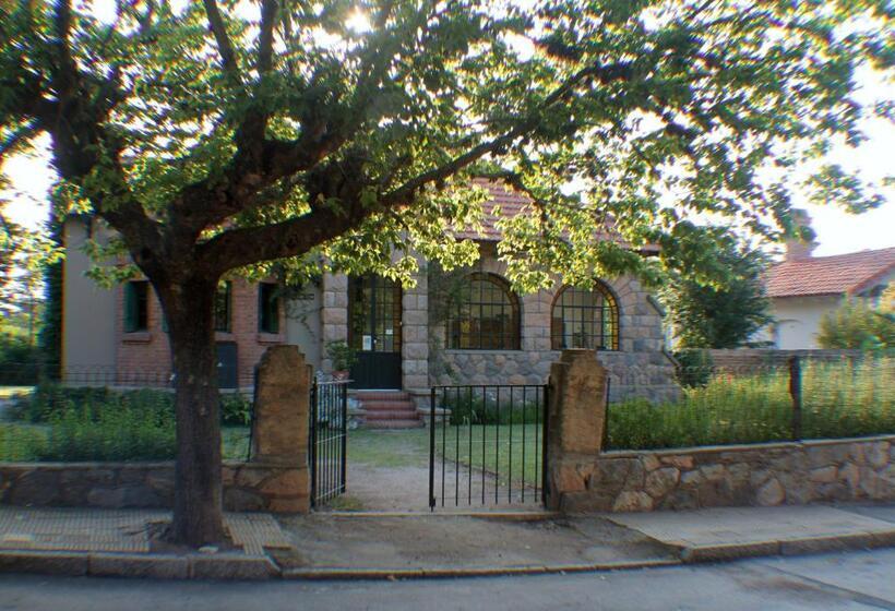 فندق صغير Posada La Diamela