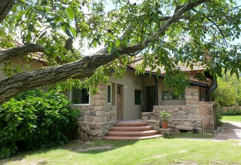 فندق صغير Posada La Diamela