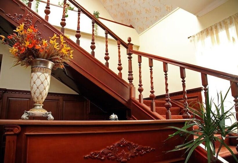 Apart Hotel Queen Margo