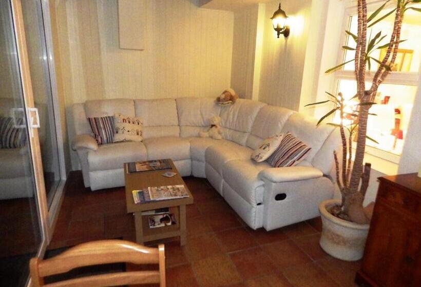 مبيت وإفطار Anglesey House