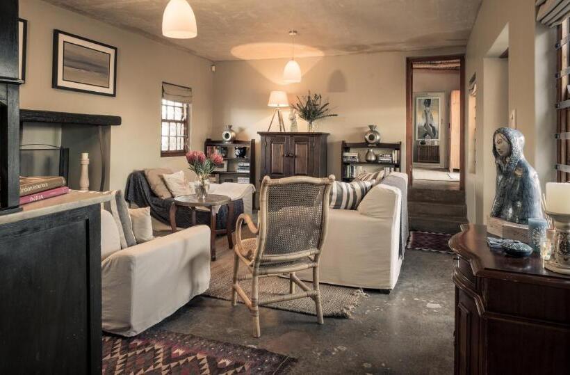 مبيت وإفطار Smugglers' Bnb