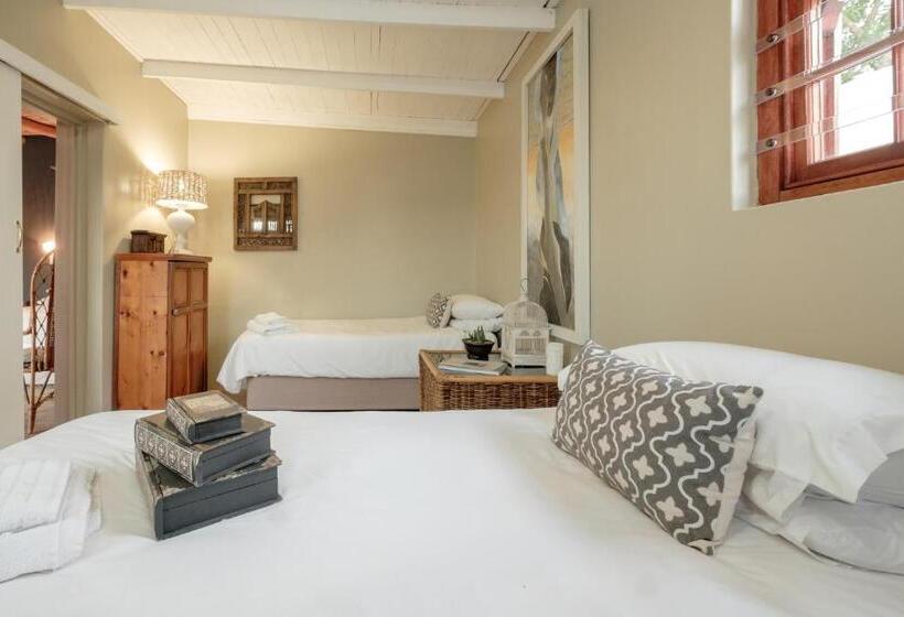 مبيت وإفطار Smugglers' Bnb