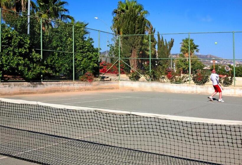 Corallia Beach Hotel Apartments