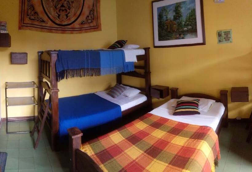 فندق صغير Urban Hostal San Gil  Piscina Restaurante Bar