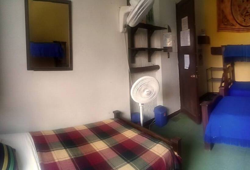 فندق صغير Urban Hostal San Gil  Piscina Restaurante Bar