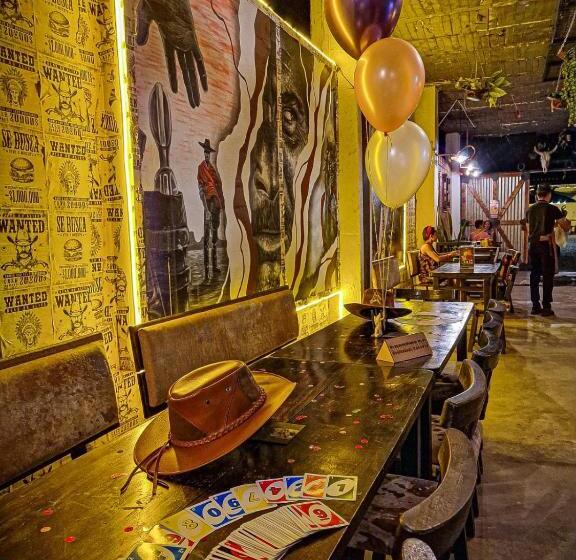 호스텔 Urban Hostal San Gil  Piscina Restaurante Bar