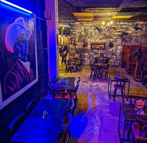 فندق صغير Urban Hostal San Gil  Piscina Restaurante Bar