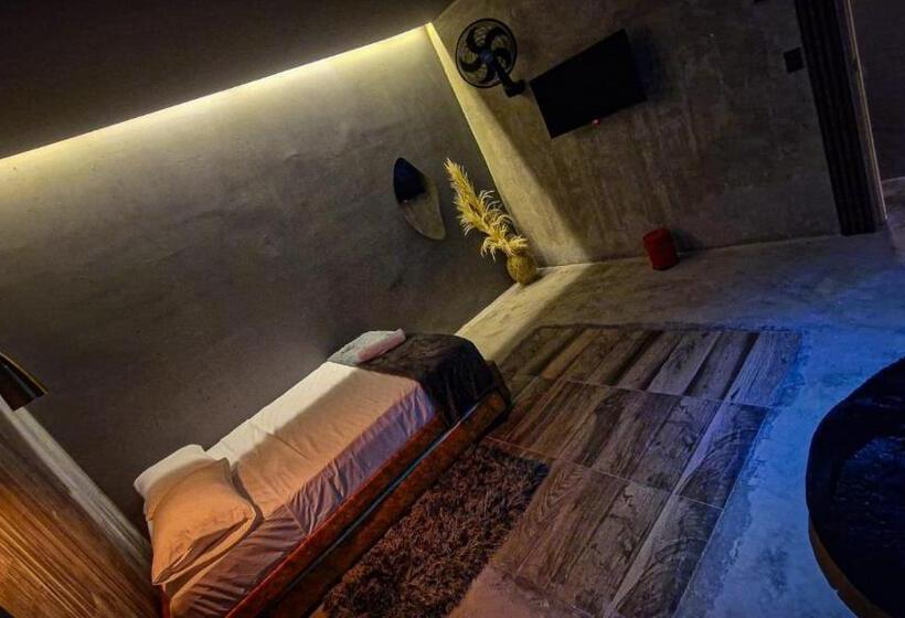 هاستل Urban Hostal San Gil  Piscina Restaurante Bar