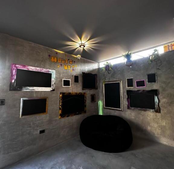 فندق صغير Urban Hostal San Gil  Piscina Restaurante Bar