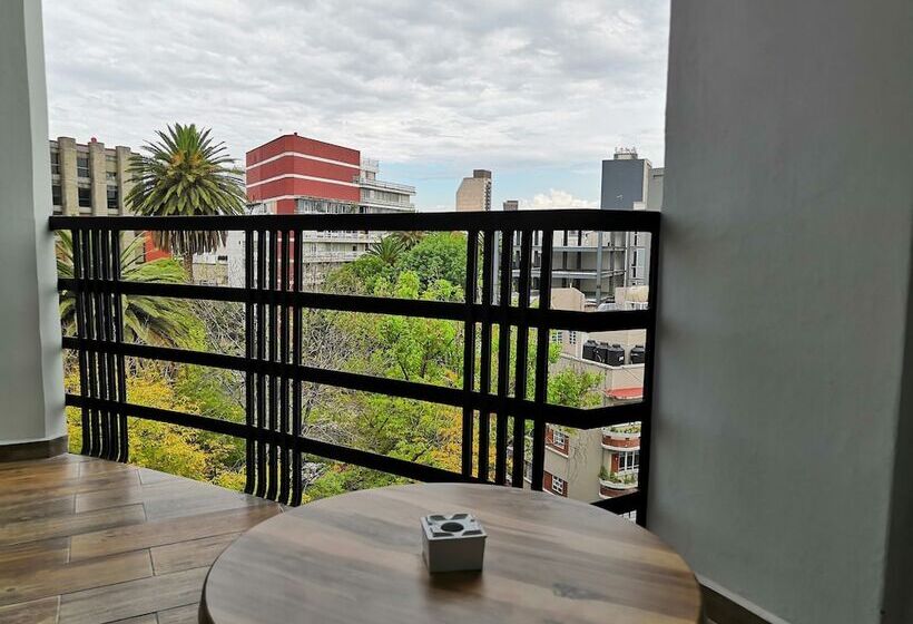 Отель Círculo Condesa