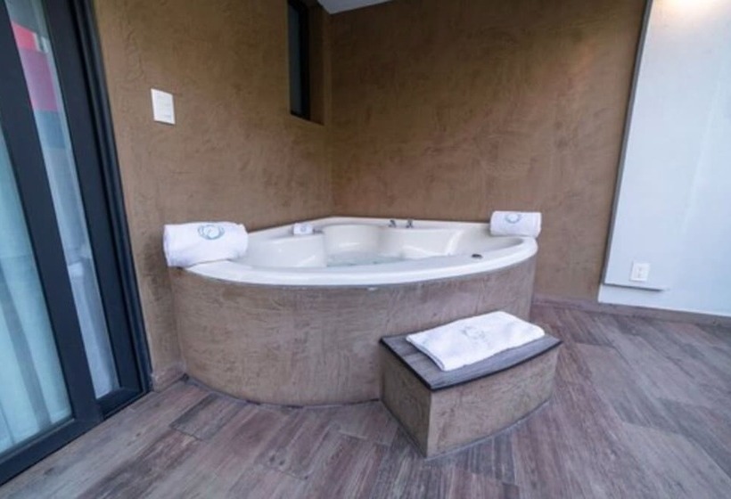 Отель Círculo Condesa