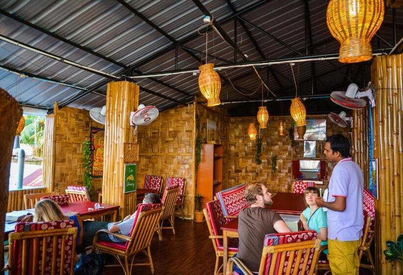 ホテル Lalaji Bayview