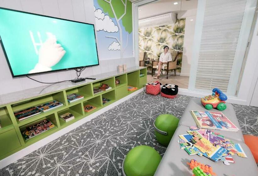 Brittany Hotel Global South Formerly Mella