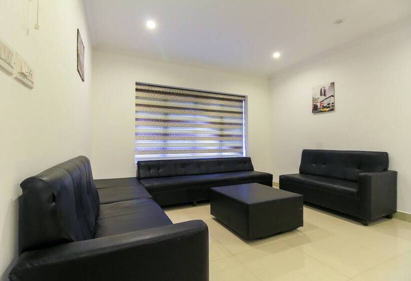 호텔 Oyo 26990 Ivory Grande