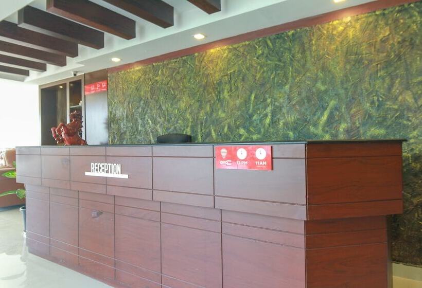 호텔 Oyo 26990 Ivory Grande