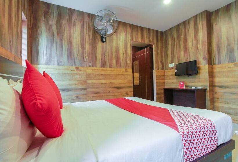 호텔 Oyo 26990 Ivory Grande