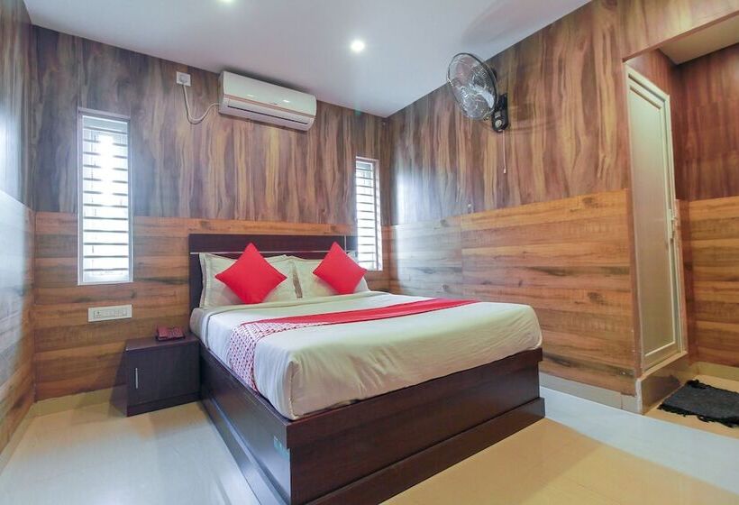 호텔 Oyo 26990 Ivory Grande